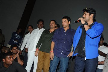 Yevadu Trailer Launch at Sandhya 70MM